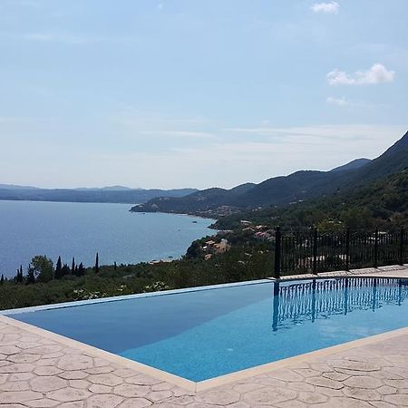 Villa Daniella Studio With Private Pool Nisaki  Chambre photo